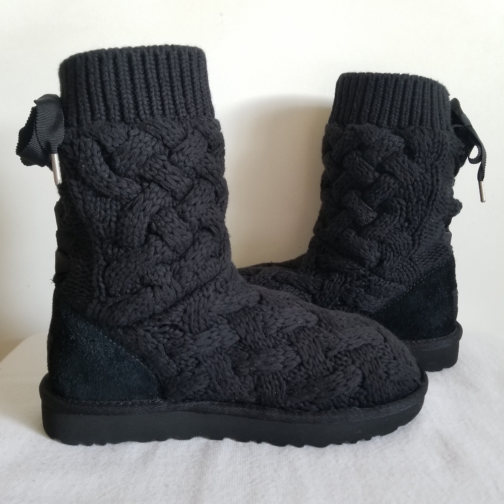 Ugg Isla Black Cardy Back Tie Boots